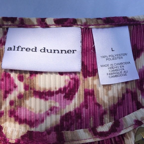 🌻3/25🌻 AD Pleated Blouse Distressed Beading - Picture 6 of 7